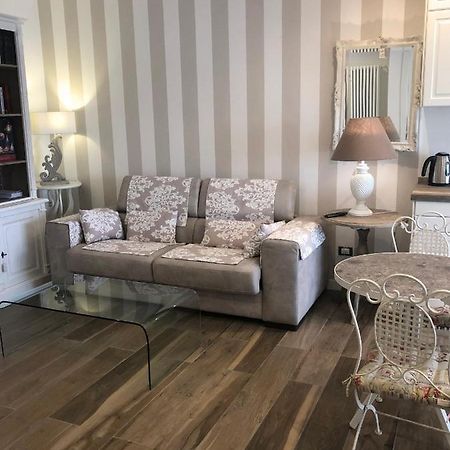 La Rosa Bianca Bed and Breakfast Rozzano Εξωτερικό φωτογραφία