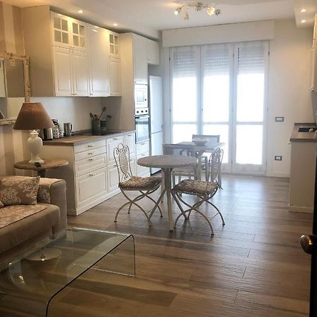 La Rosa Bianca Bed and Breakfast Rozzano Εξωτερικό φωτογραφία