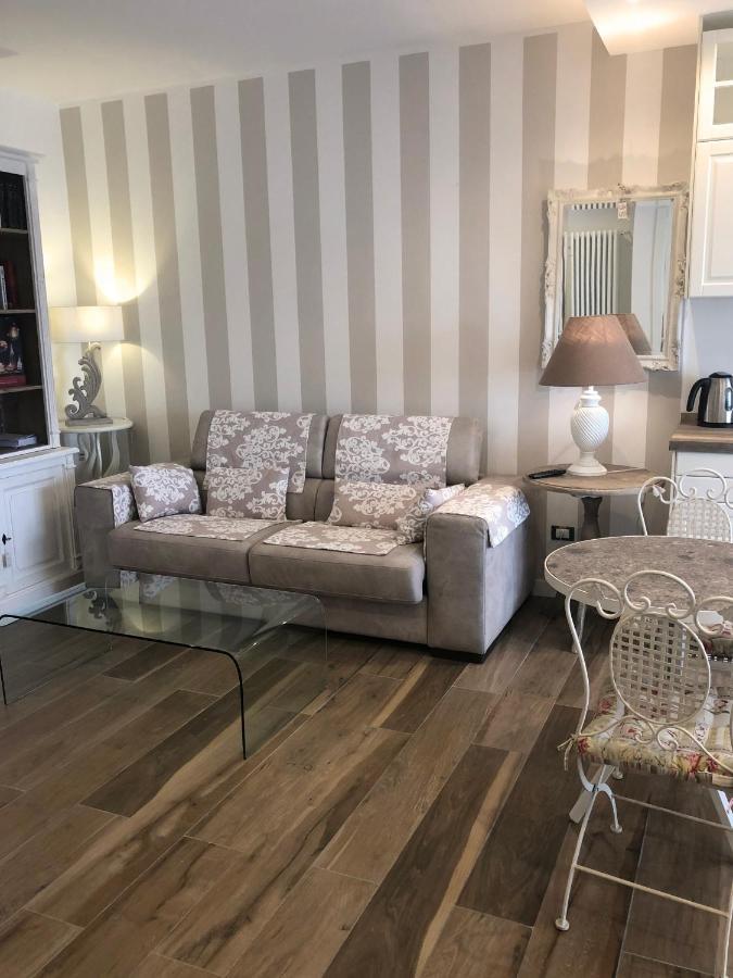 La Rosa Bianca Bed and Breakfast Rozzano Εξωτερικό φωτογραφία