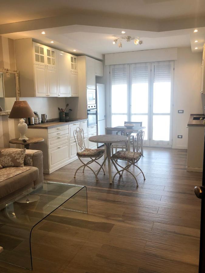 La Rosa Bianca Bed and Breakfast Rozzano Εξωτερικό φωτογραφία