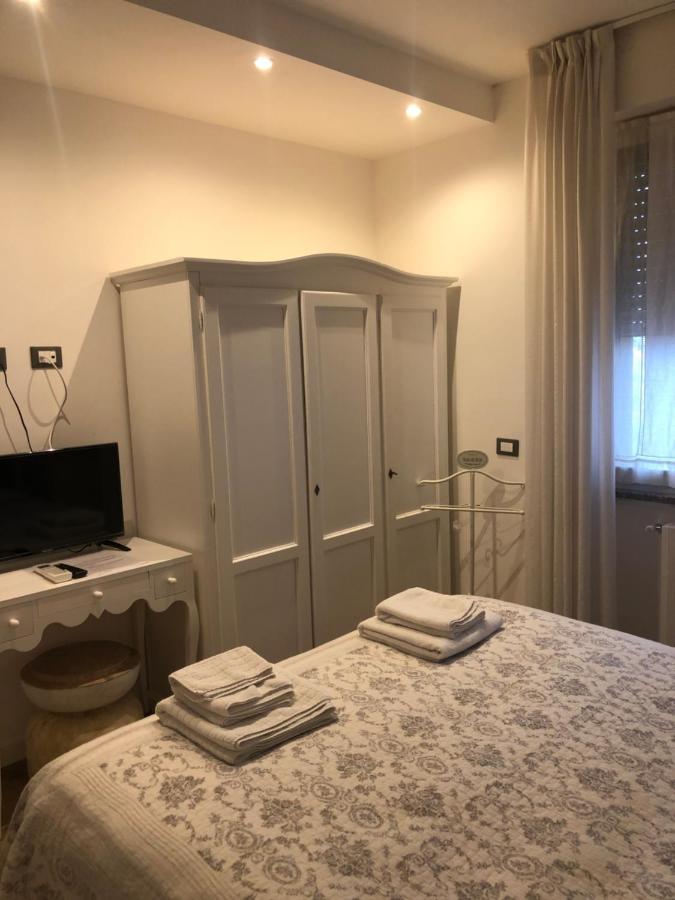 La Rosa Bianca Bed and Breakfast Rozzano Εξωτερικό φωτογραφία